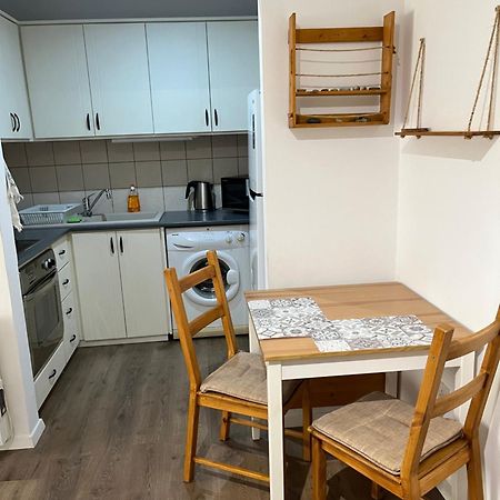 Apartment In Residential Complex With Pool Klorakas Екстериор снимка