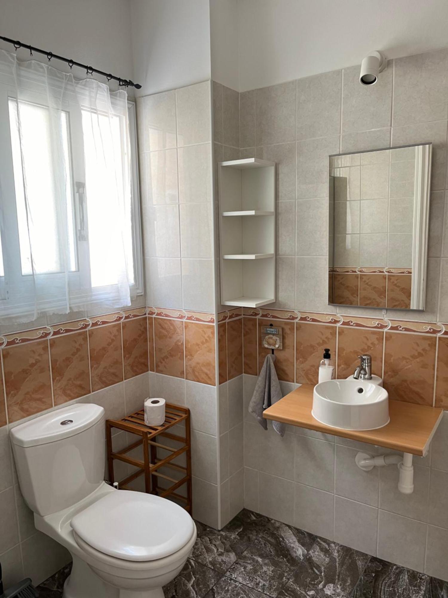 Apartment In Residential Complex With Pool Klorakas Екстериор снимка