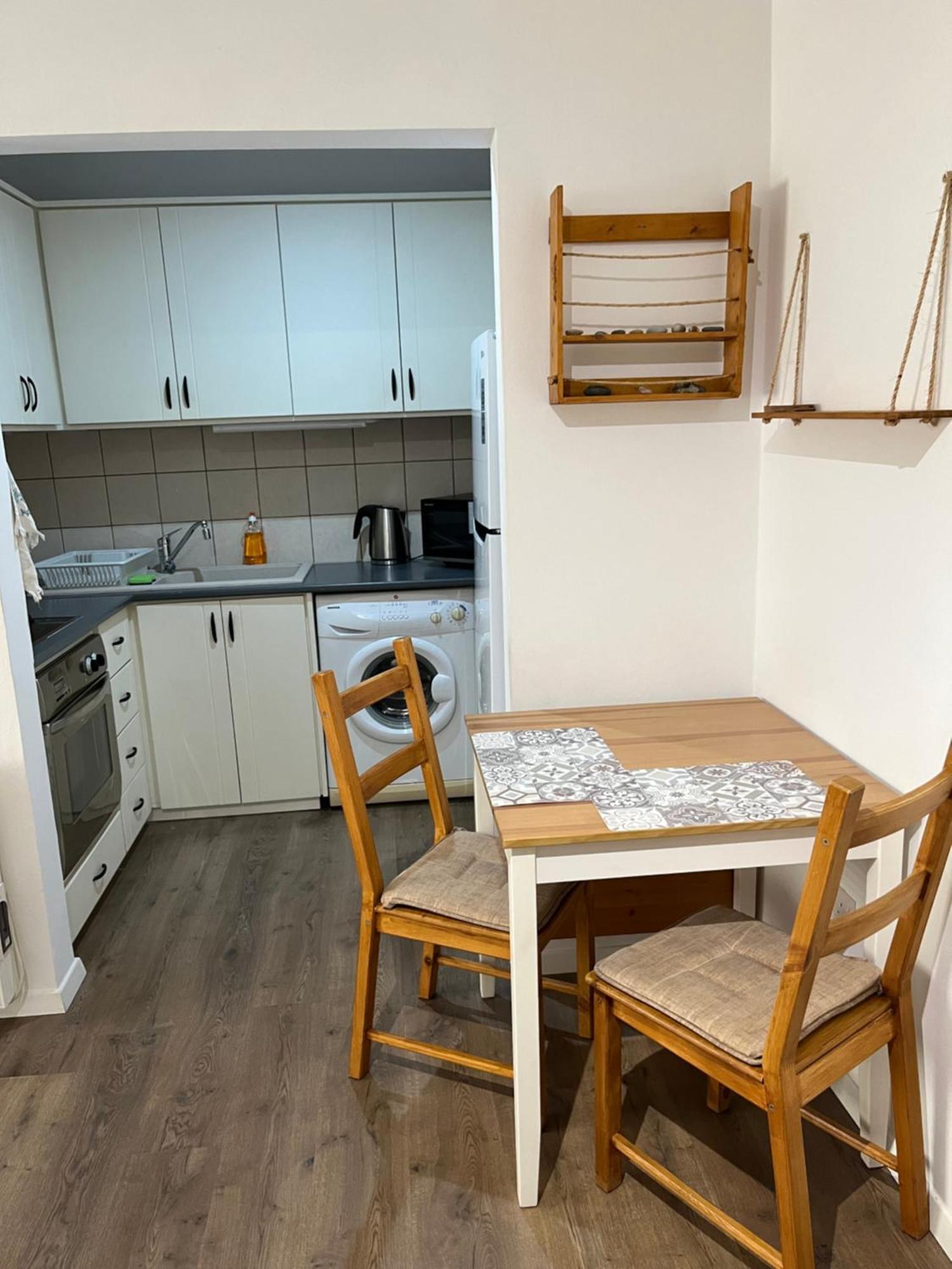 Apartment In Residential Complex With Pool Klorakas Екстериор снимка