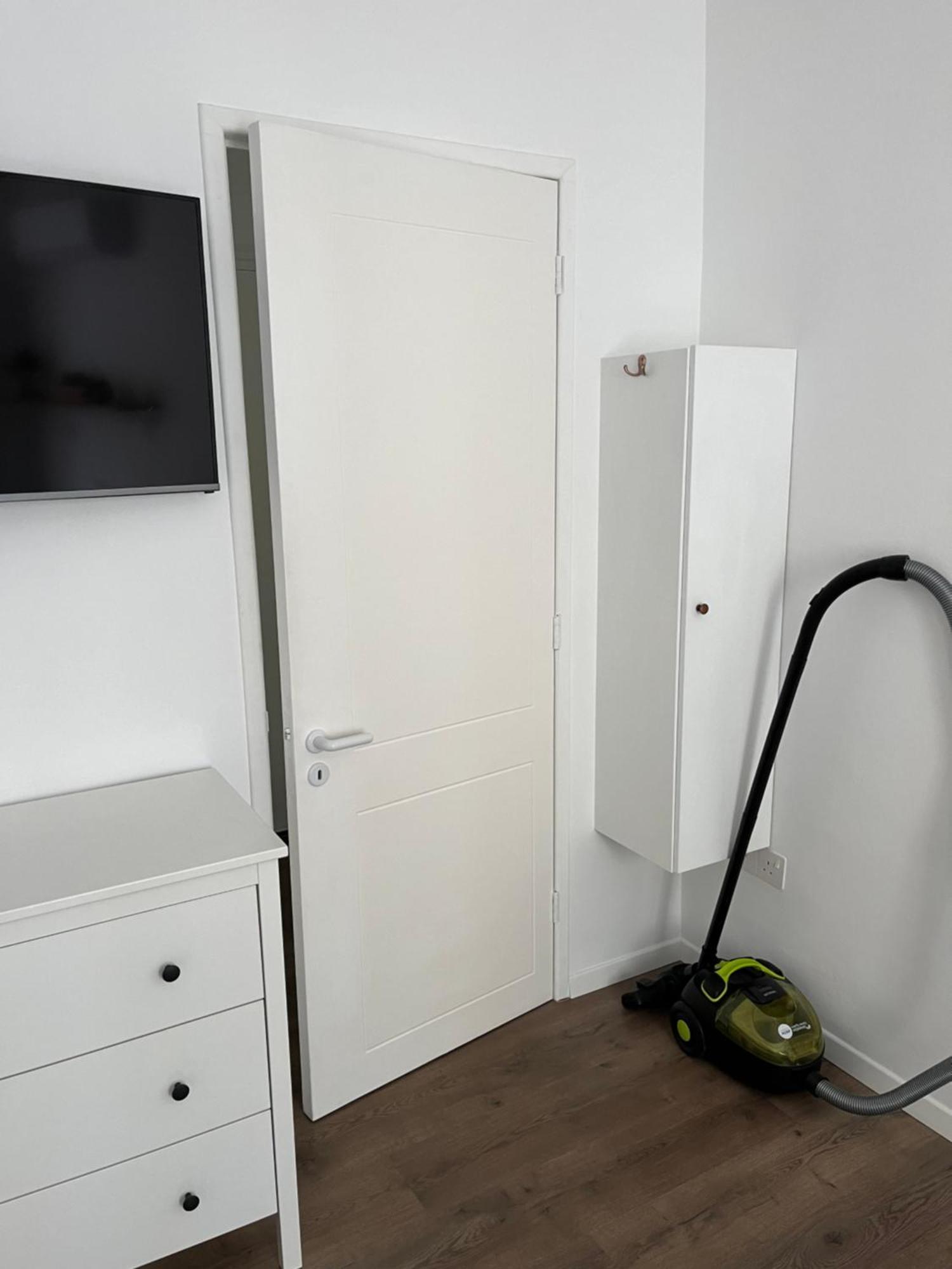 Apartment In Residential Complex With Pool Klorakas Екстериор снимка